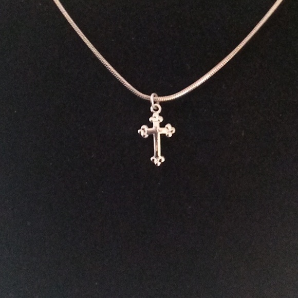 Cross necklace and chain - Picture 1 of 5